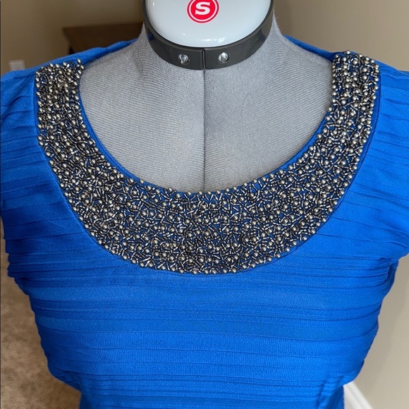Cleo Blue Sheath Dress with Embellished Scoop Neck Formal Elegant Size 14 - Picture 3 of 10